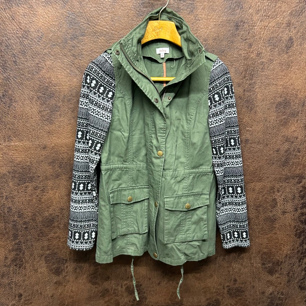 Pixley Military Green Style Black White Aztec Sweater Sleeves Small Women Jacket
